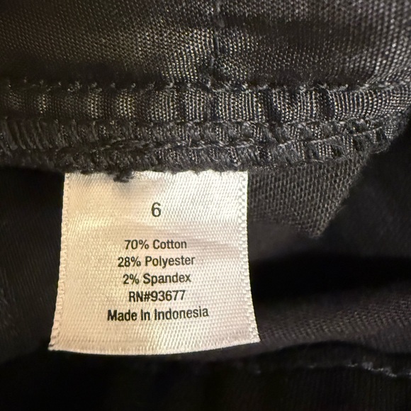 a.n.a Women's Black Ripped Jean Shorts - Picture 7 of 8